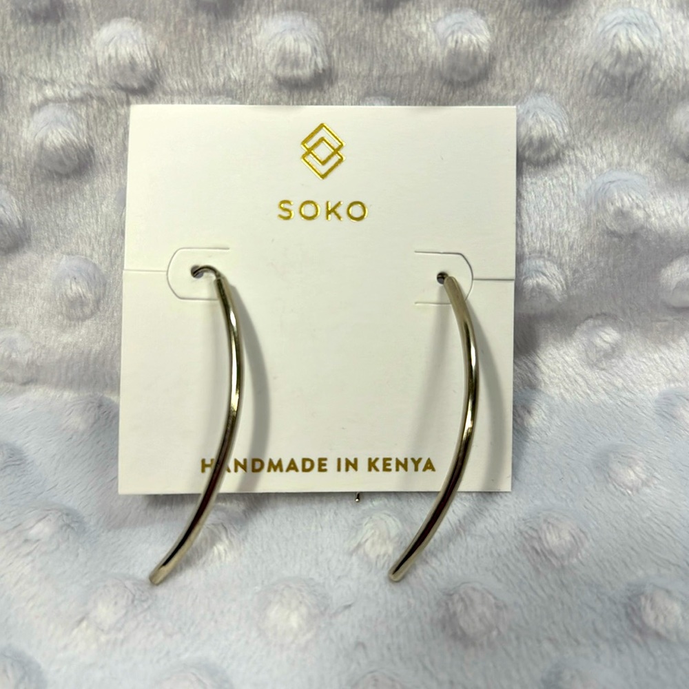SOKO Bow Shaped Earrings in Silver